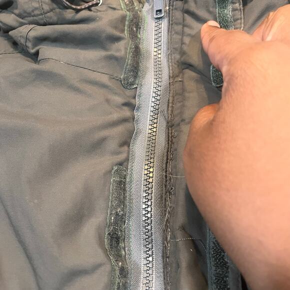 The North Face Men’s Large McMurdo Parka Gray Insulated Down Hooded Winter Coat - Picture 6 of 10